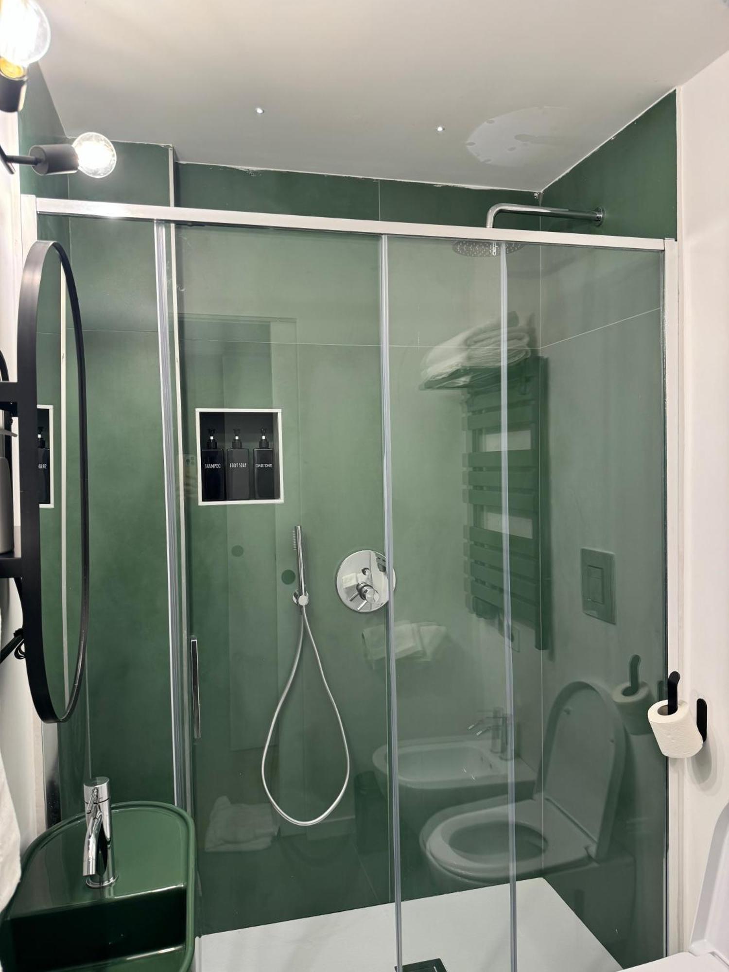 Alma De Chiaja - Design Suites & Apartments ナポリ エクステリア 写真