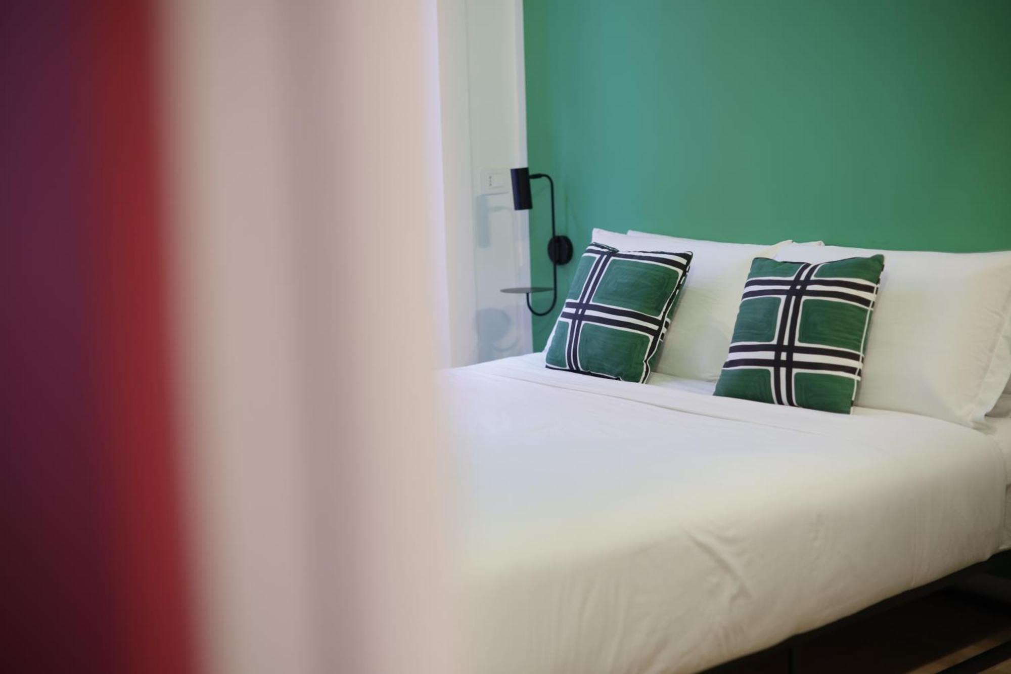 Alma De Chiaja - Design Suites & Apartments ナポリ エクステリア 写真